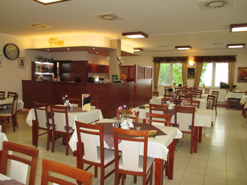 Klinika Mlodosci Medical Spa Свєрадув-Здруй Екстер'єр фото